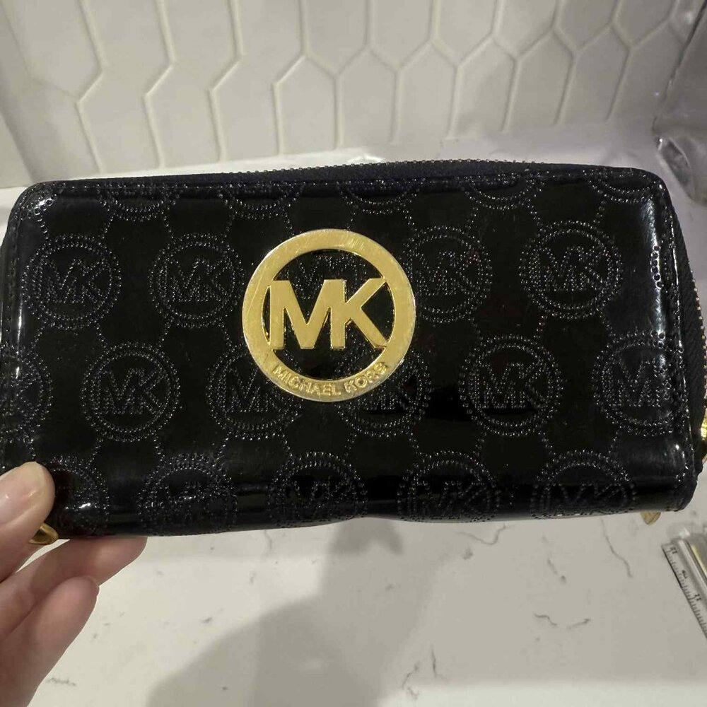 Black/Gold Long Wallet